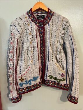 Lost Horizons Cream Embroidered Wool Cardigan Sweater Hand knit Nordic M